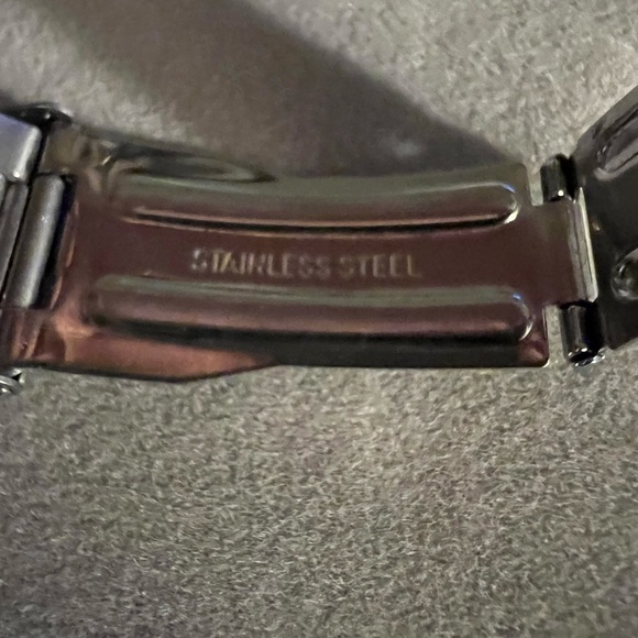 Vintage Minnie Mouse Watch - Picture 9 of 9